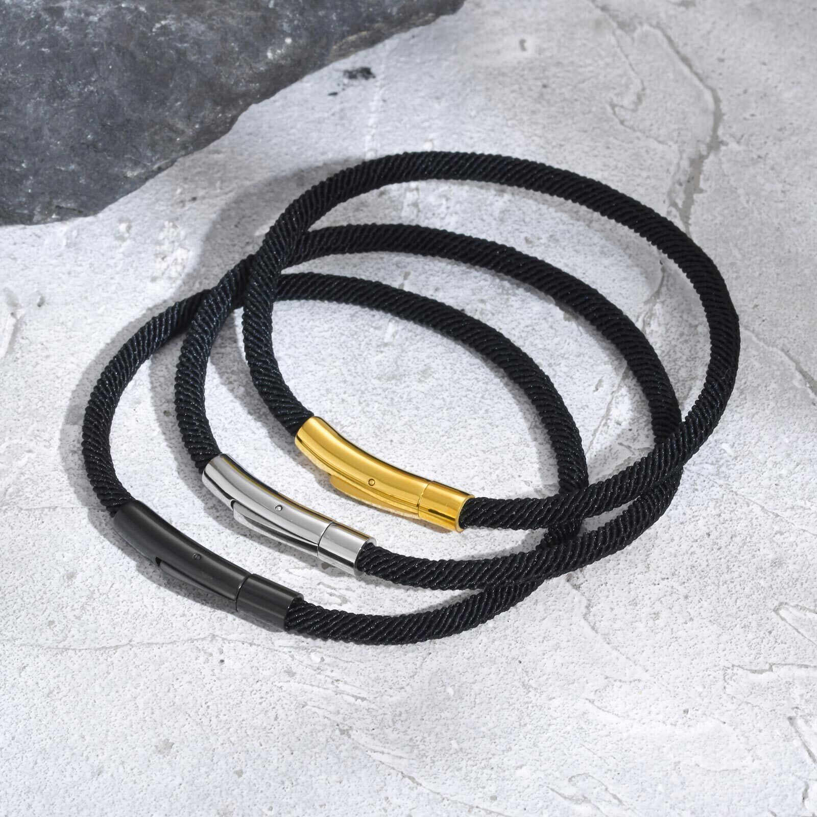 Minimalistische touwarmbanden  - Milan Men'S Fashion recensie en prijs